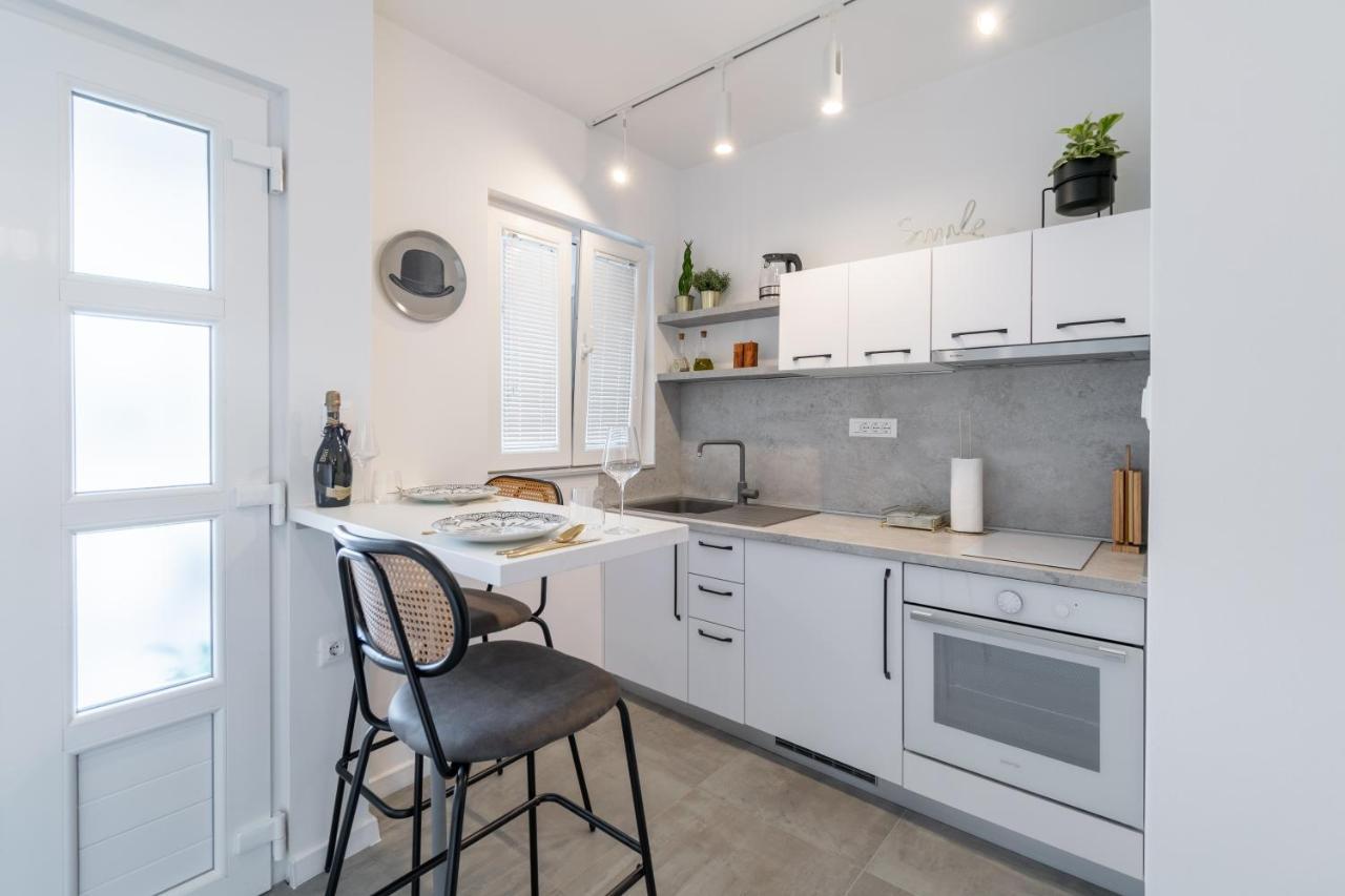 Studio Apartment Smile, Near Beach & Center, Free Parking, Balcony Makarska Ngoại thất bức ảnh